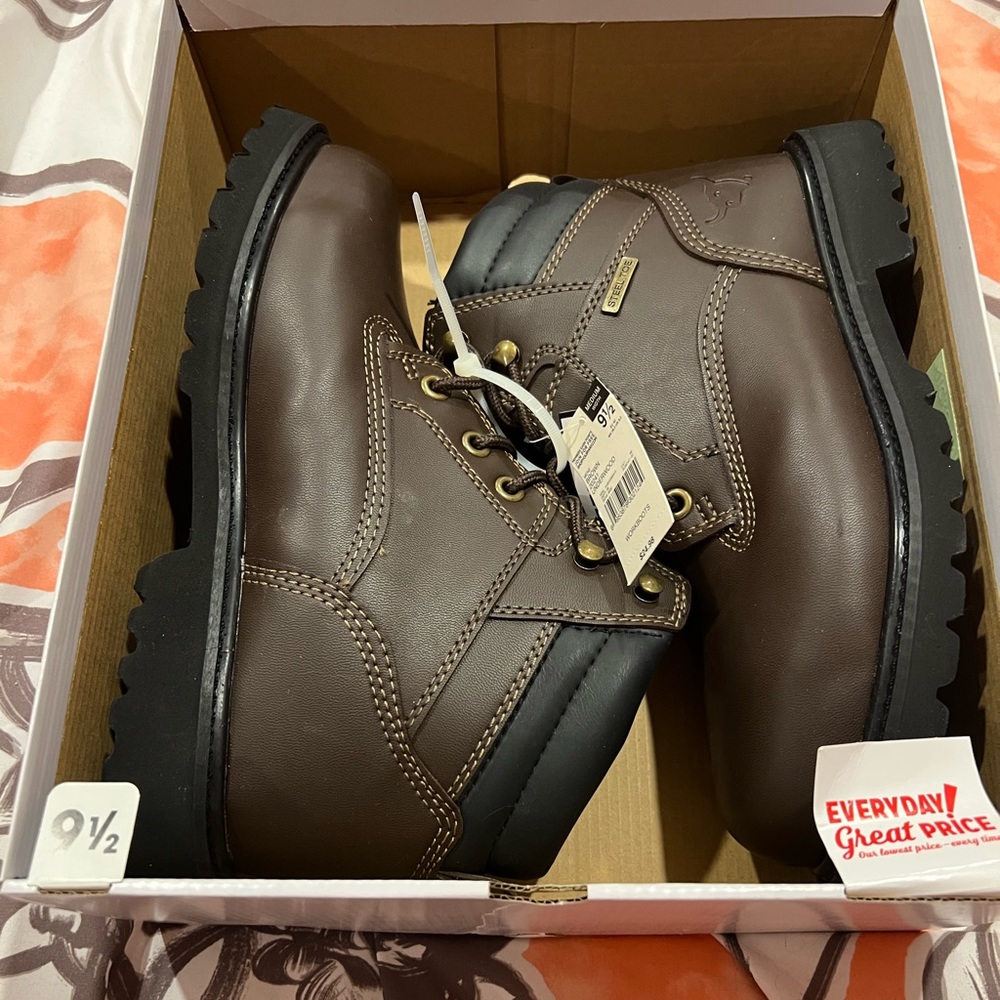 Men’s brown steel toe work boots